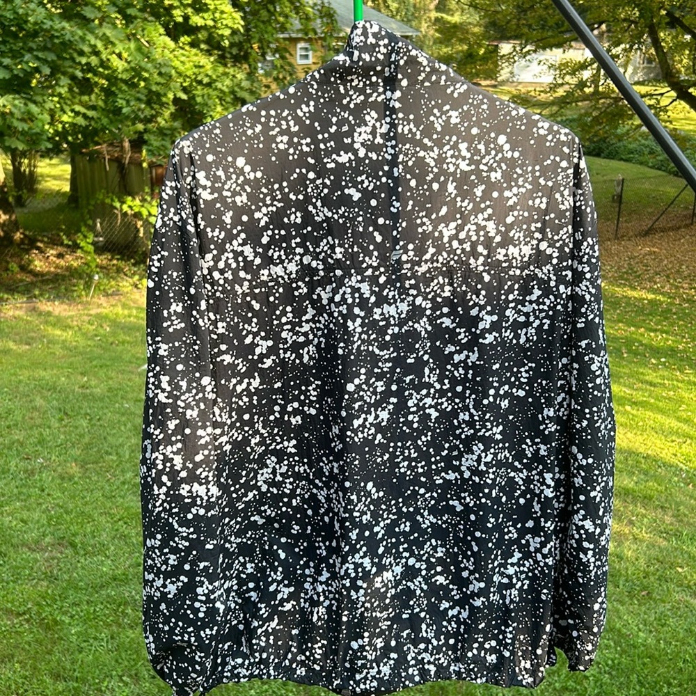 Fabletics Oversized Flyweight Zipper Nylon Windbr… - image 6